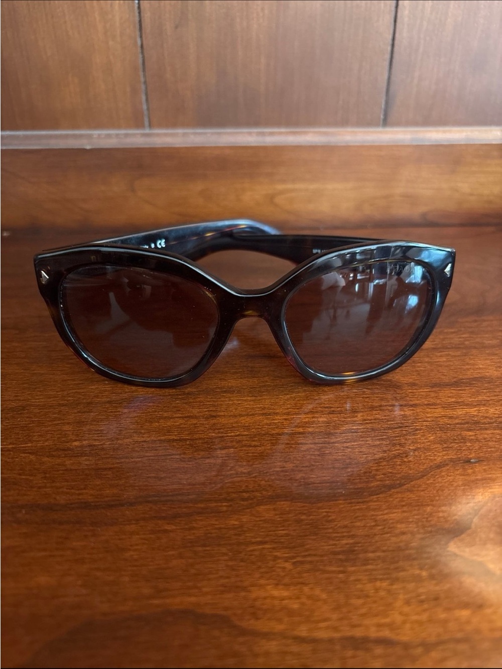Women's Prada Cat-Eye Sunglasses in Dark Tortoiseshell